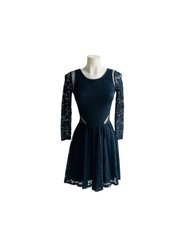 Vestido manga larga de randa