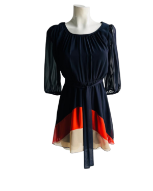 Vestido con diseño bicolor