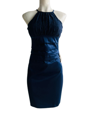 Vestido con pliegues románticos