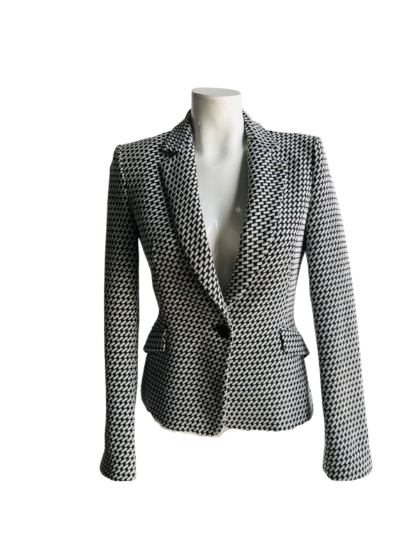 Chaqueta formal de corte entallado