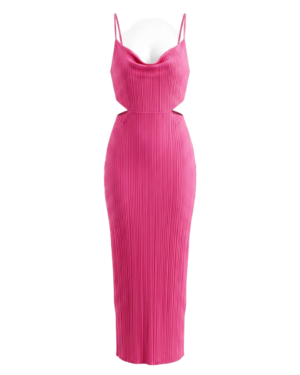 Vestido con pliegues que atraen