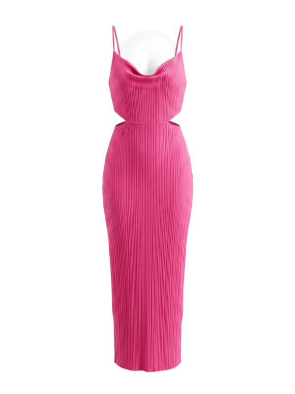 Vestido con pliegues que atraen