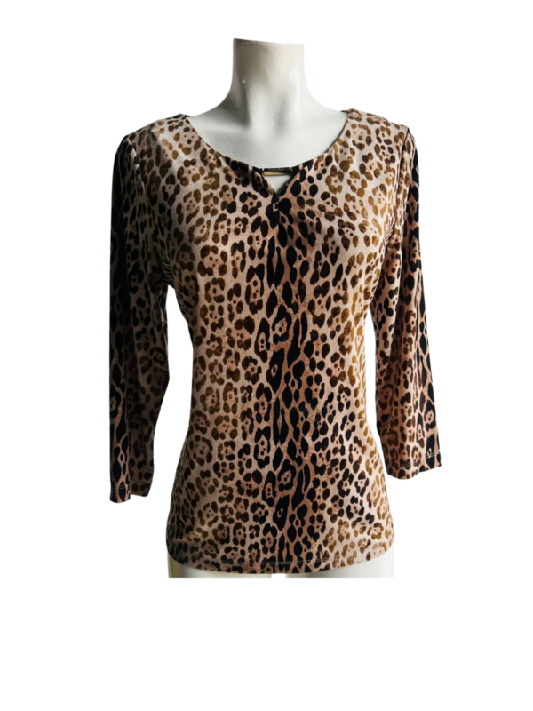 Blusa ligera y encanto sutil