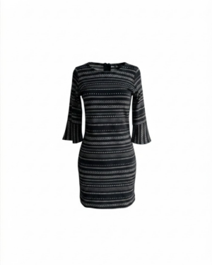 Vestido con detalles metalizados