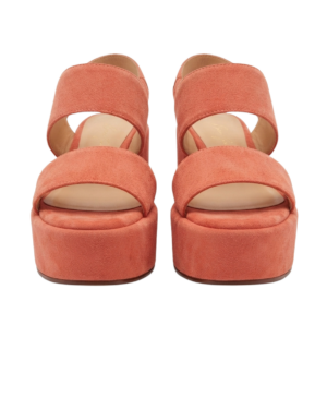 Sandalias versátiles y encantadoras.