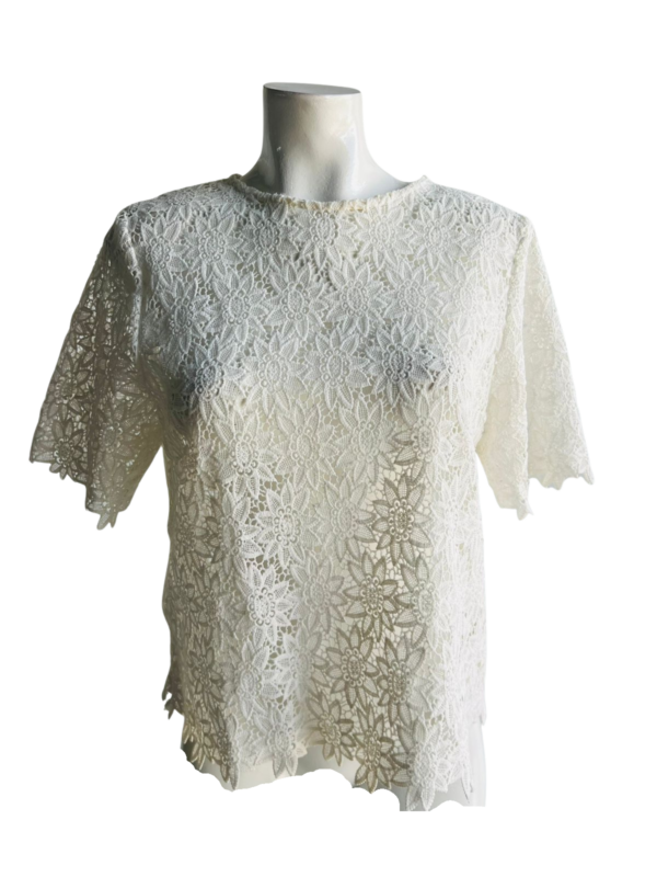 Blusa de presencia suave y femenina