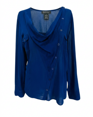 Blusa suave y fresca de diseño tranquilo y delicado