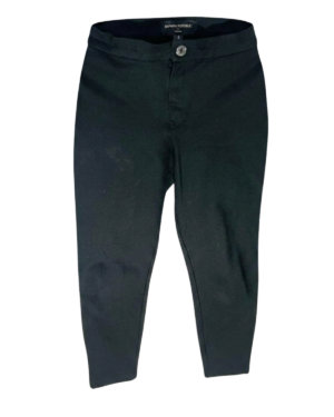 Pantalón de estilo minimalista y cómodo