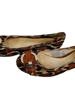 Bailarinas con estampado encantador y hebillas delicadas
