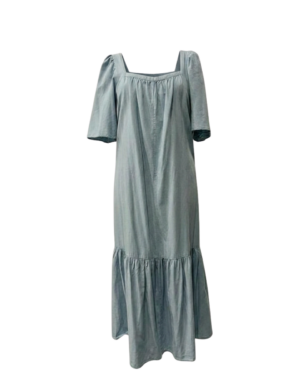 Vestido romántico, elegante y con un gran olan lleno de movimiento