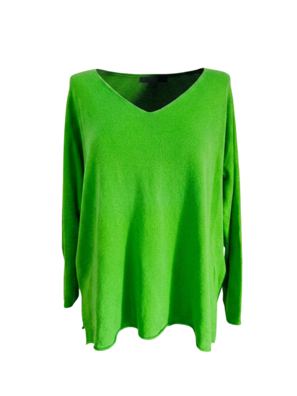 Blusa clásica en satín suave y luminoso