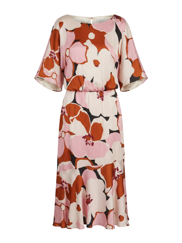 Vestido con estampado que atrae y armoniza con elegancia
