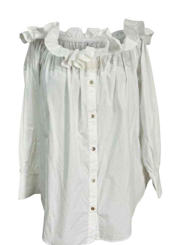 Blusa delicada y refinada con estilo camisero