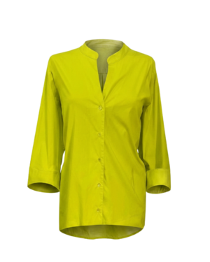 Blusa estructurada de estilo limpio y elegante