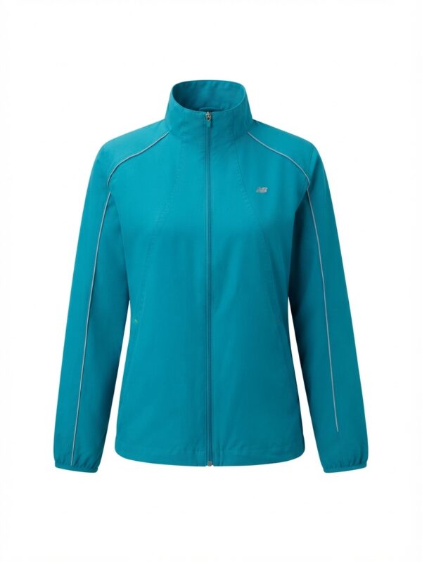 Chaqueta deportiva, práctica y femenina.