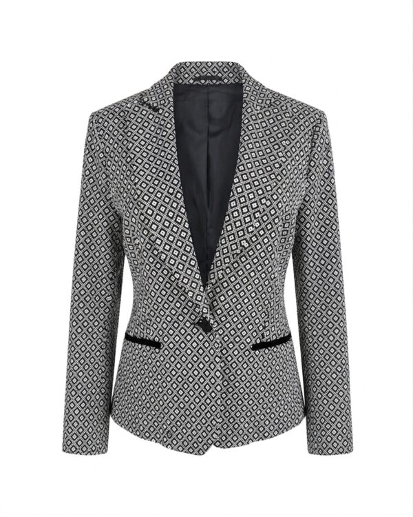 Chaqueta con patrón geométrico y elegante