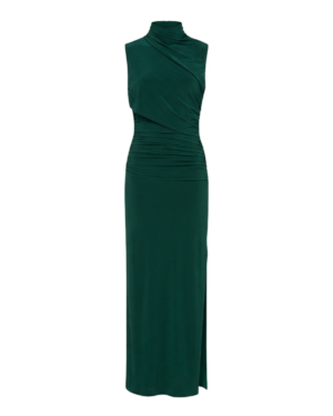 Vestido con pliegues que dibujan feminidad.